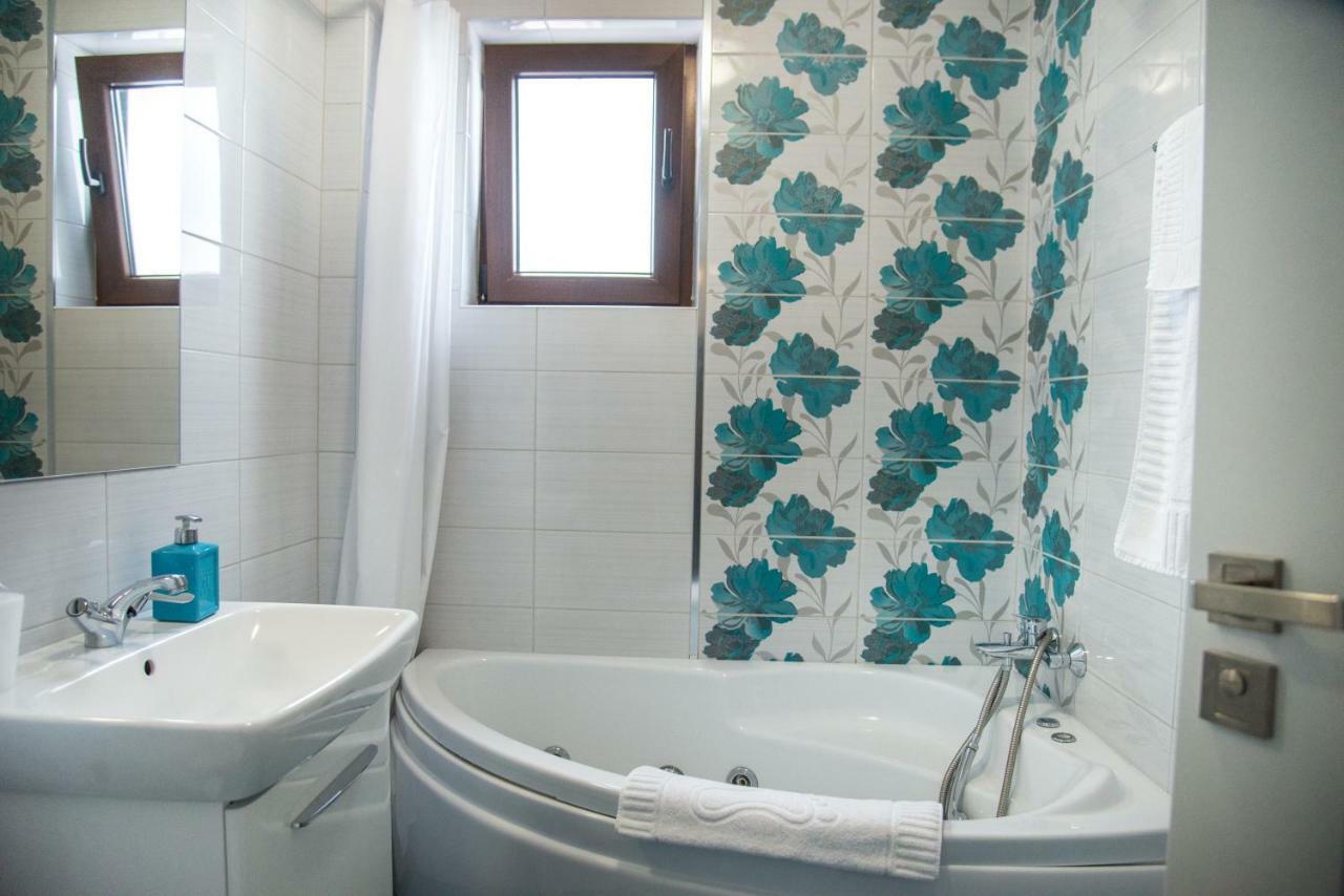 Adma Apartments Sibiu Bagian luar foto